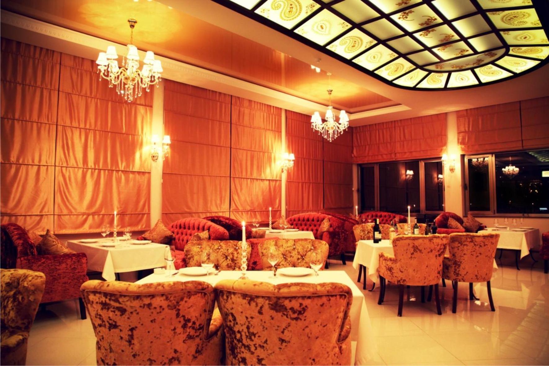 East Legend Hotel Baku Exterior photo