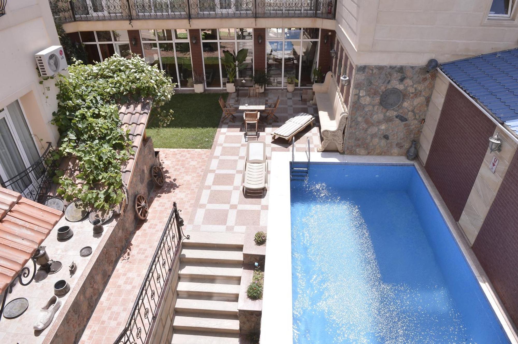 East Legend Hotel Baku Exterior photo